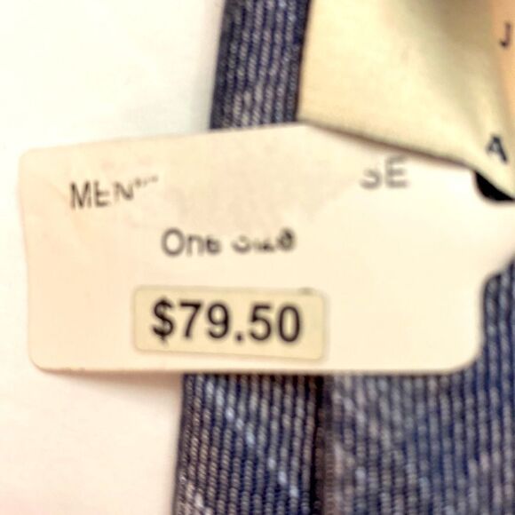 JOSEPH ABBOUD gray tones plaid 100 % silk length 29 inches - Picture 5 of 6